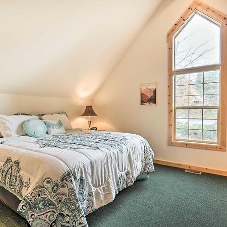 Chalet At Running Y Resort With Wraparound Deck! Klamath Falls Buitenkant foto