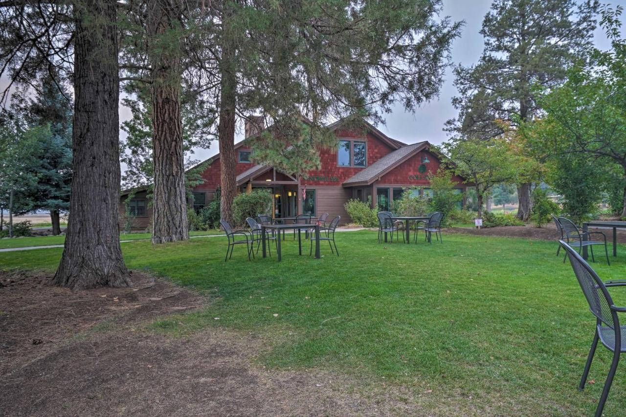 Chalet At Running Y Resort With Wraparound Deck! Klamath Falls Buitenkant foto