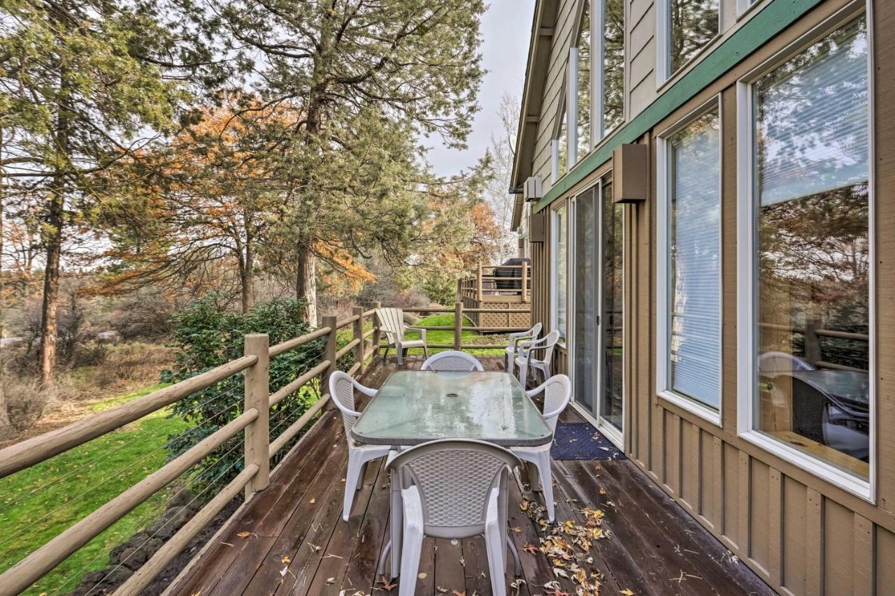 Chalet At Running Y Resort With Wraparound Deck! Klamath Falls Buitenkant foto