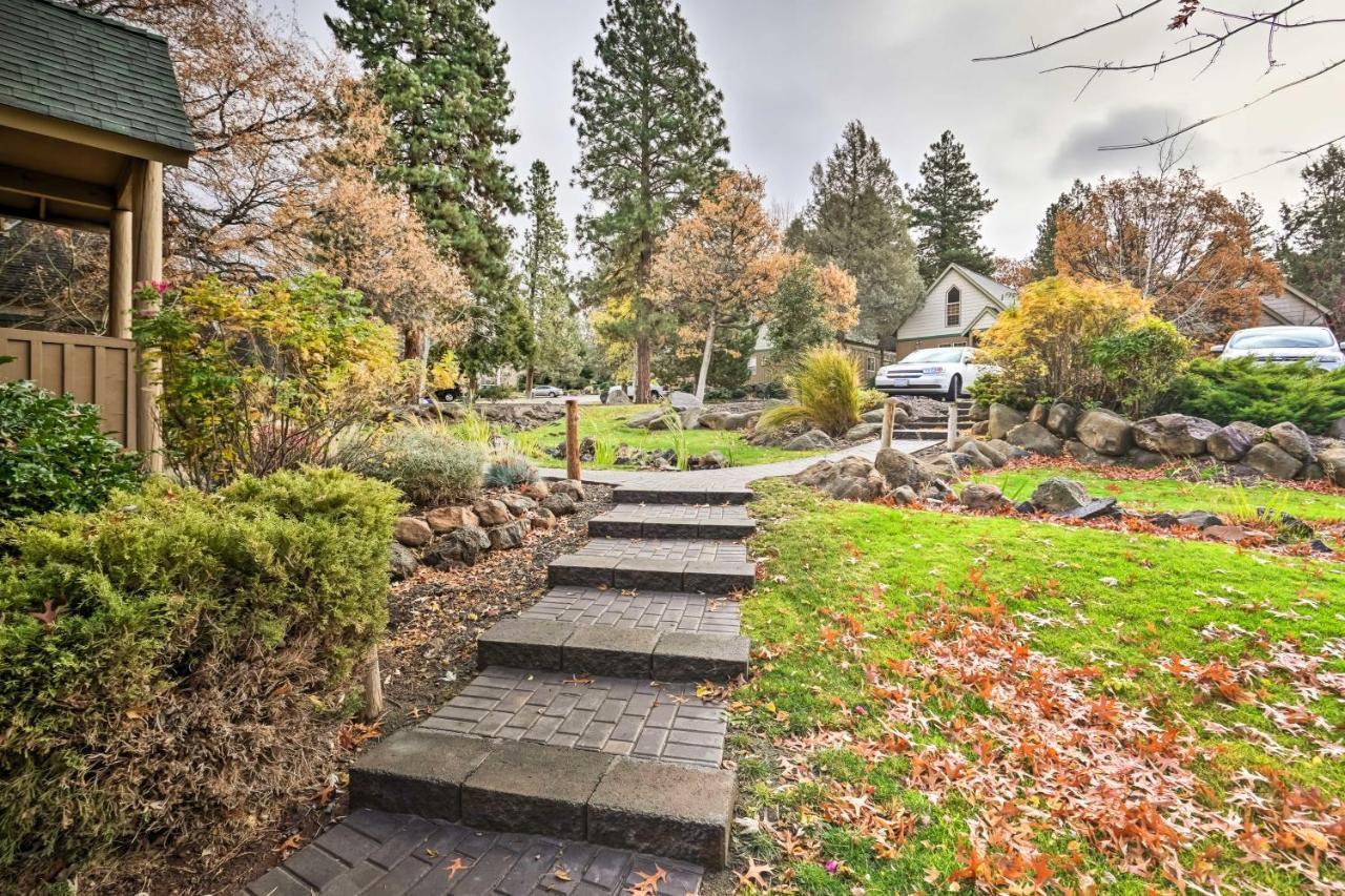 Chalet At Running Y Resort With Wraparound Deck! Klamath Falls Buitenkant foto